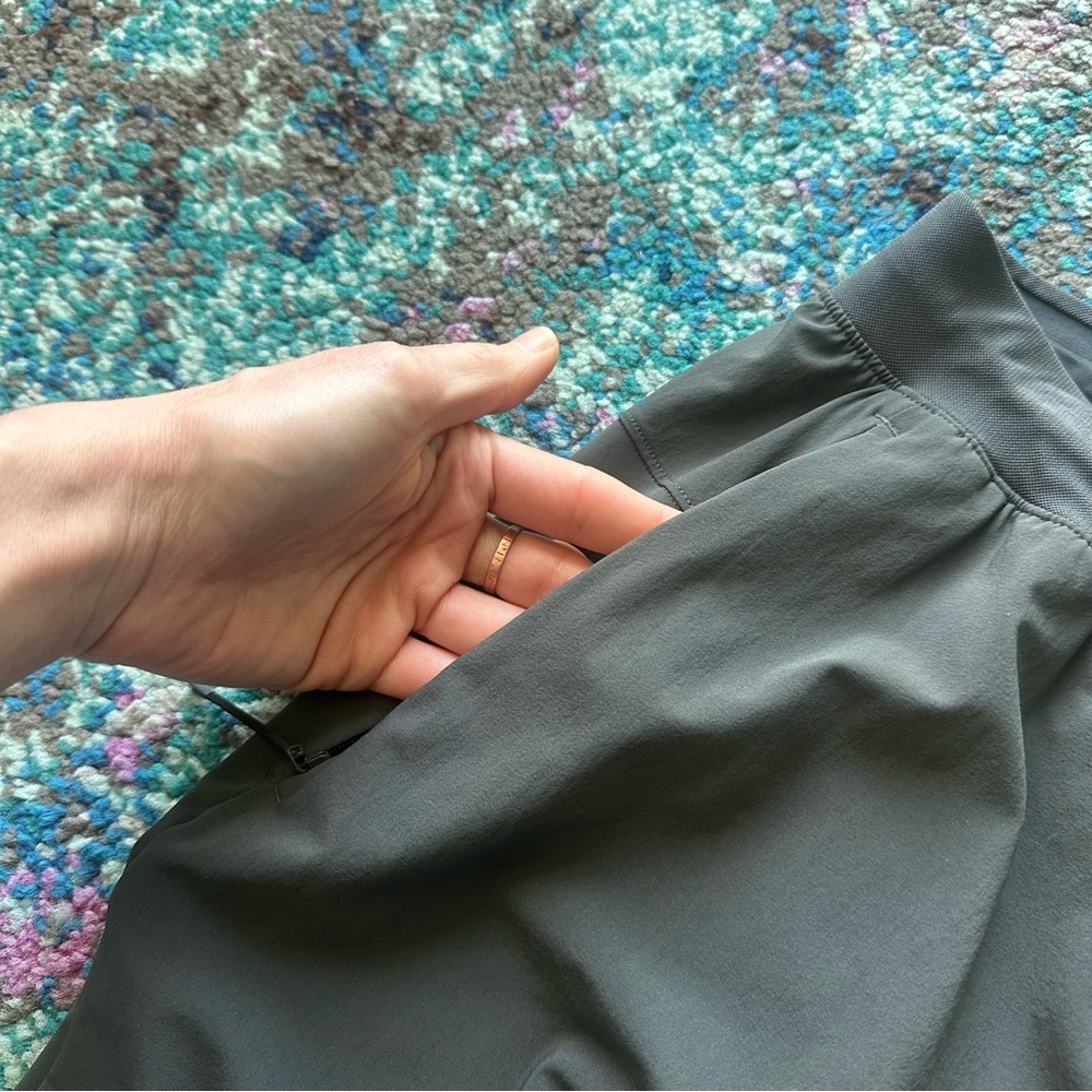 🐨Gray Lululemon Pants🐨 - Picture 3 of 10